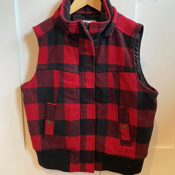 Family “Plaid” Photoshoot Bundle (4 Items) - Picture 6 of 16